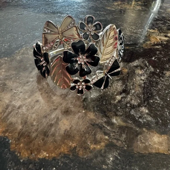 Y2K Enamel Floral and Butterfly Hinged Clamper Bracelet - Picture 4 of 5